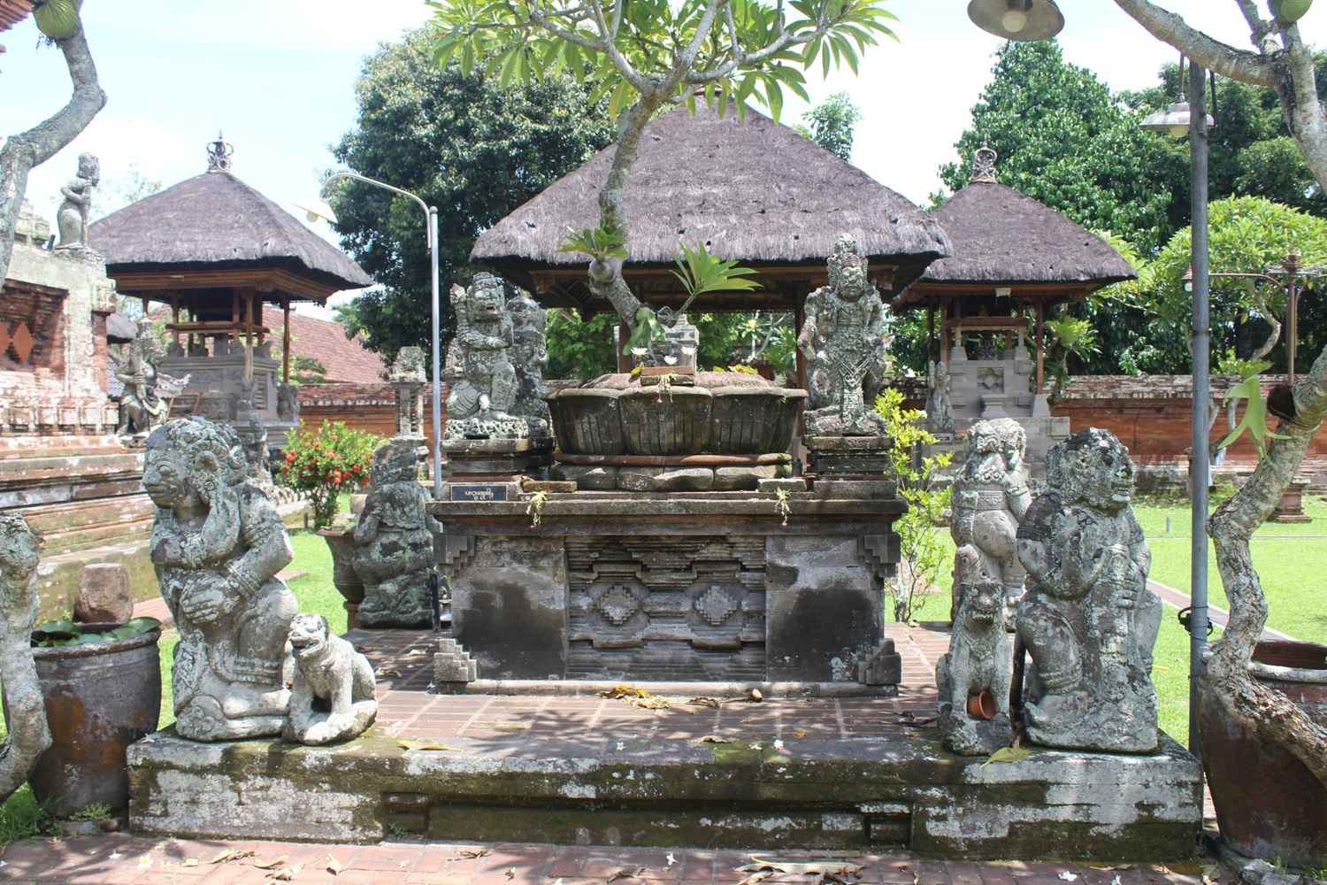 PalinggihanPasucian
